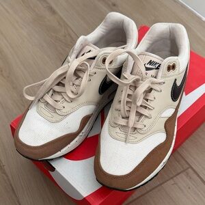 Nike Air Max 1 '87 in Velvet Brown and Sail